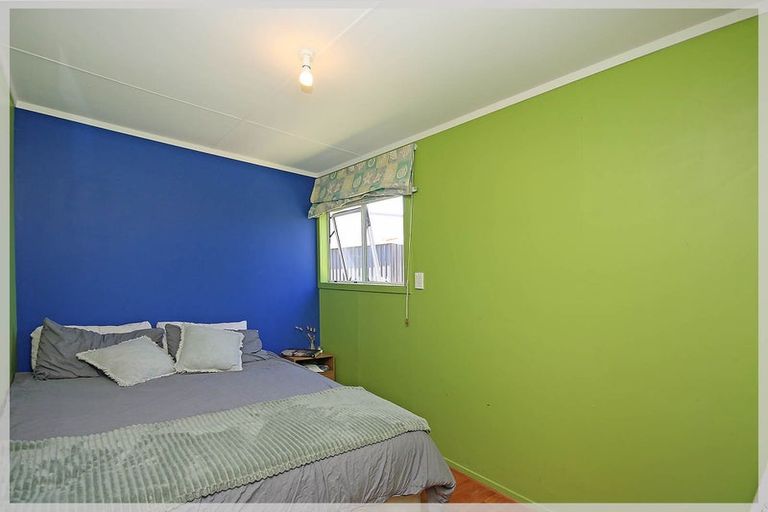 Photo of property in 9 Dewe Terrace, Foxton Beach, Foxton, 4815