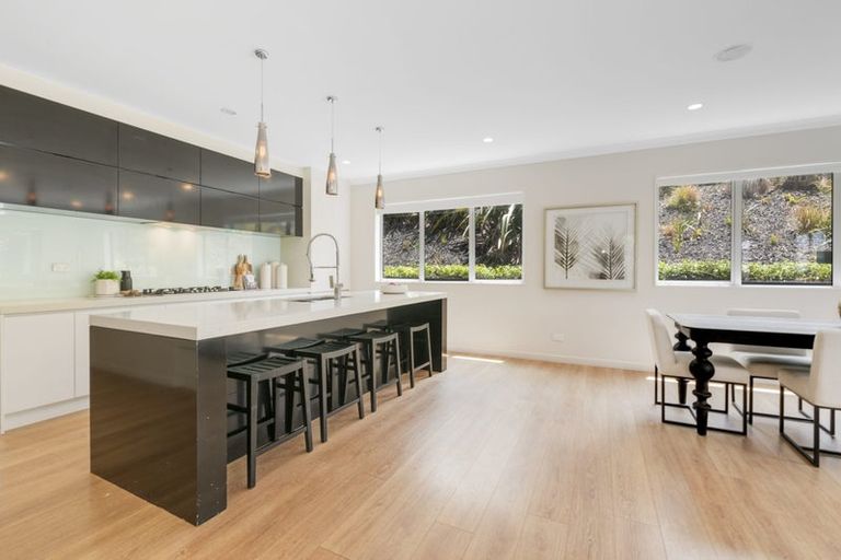 Photo of property in 35 Remuremu Street, Long Bay, Auckland, 0630