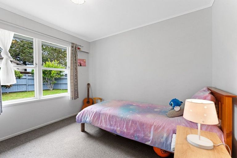 Photo of property in 7 Barberry Lane, Te Atatu Peninsula, Auckland, 0610