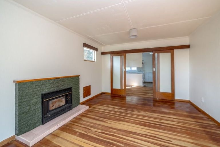 Photo of property in 79 Victoria Street, Carterton, 5713