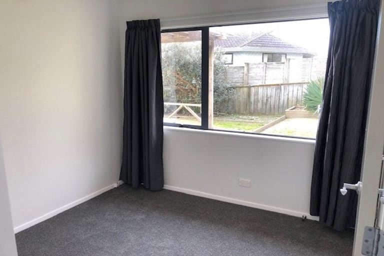 Photo of property in 19b Huia Street, Waikanae, 5036