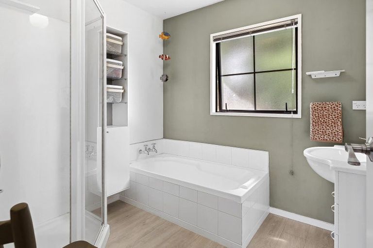 Photo of property in 13 Trevathan Lane, Wanaka, 9305