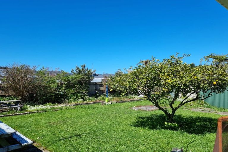 Photo of property in 8 Geraldine Street, Greymouth, 7805