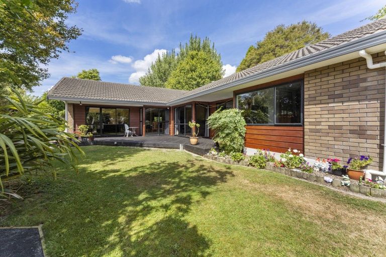Photo of property in 33 Memphis Grove, Totara Park, Upper Hutt, 5018