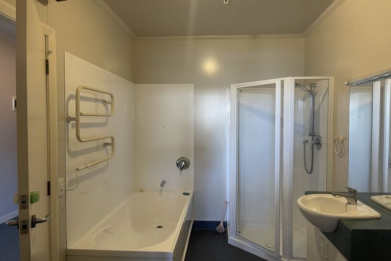 Photo of property in Town End Apartments And Courtena, 2c/30 Allen Street, Te Aro, Wellington, 6011
