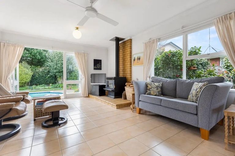Photo of property in 5 Edgar Pearce Place, Howick, Auckland, 2014