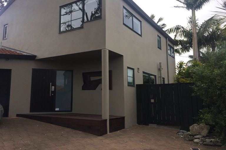 Photo of property in 2/39 Church Street, Northcote Point, Auckland, 0627