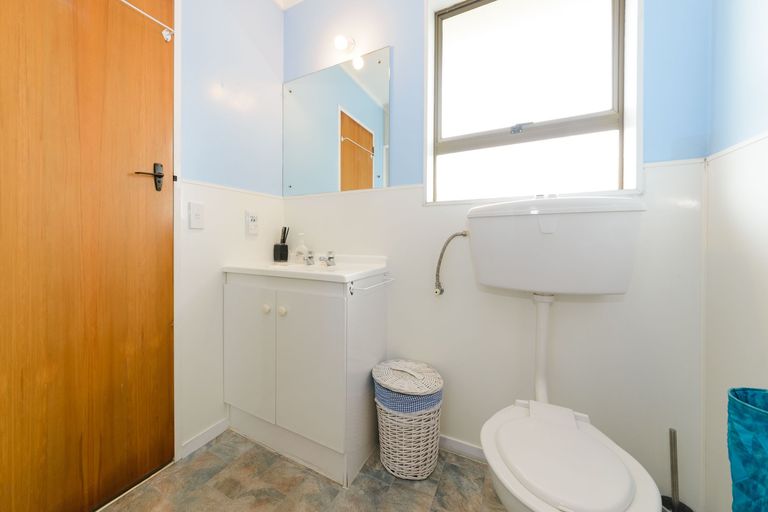 Photo of property in 11 Herbert Avenue, Cloverlea, Palmerston North, 4412