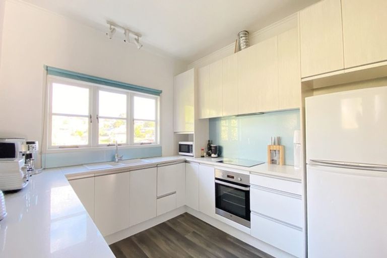 Photo of property in 71 Keegan Drive, Massey, Auckland, 0614