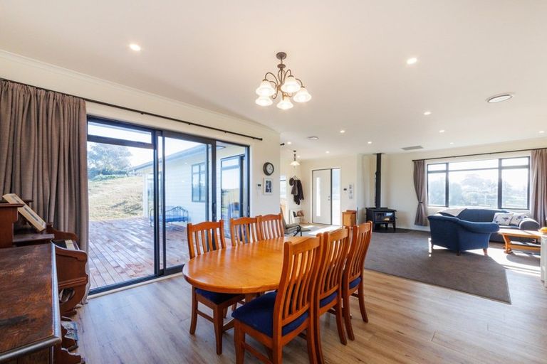 Photo of property in 33 Mount Biggs Road, Halcombe, Feilding, 4779