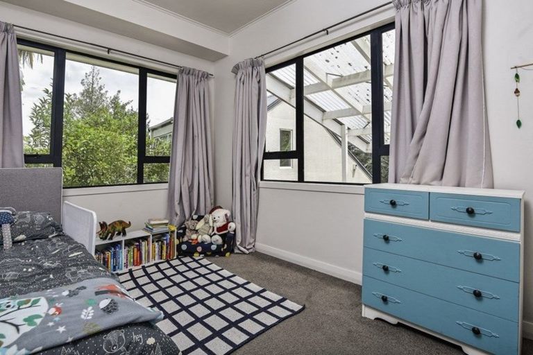 Photo of property in 3/18 Reid Road, New Lynn, Auckland, 0600