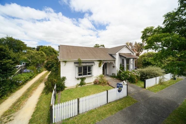 Photo of property in 38 Hereford Street, West End, Palmerston North, 4410