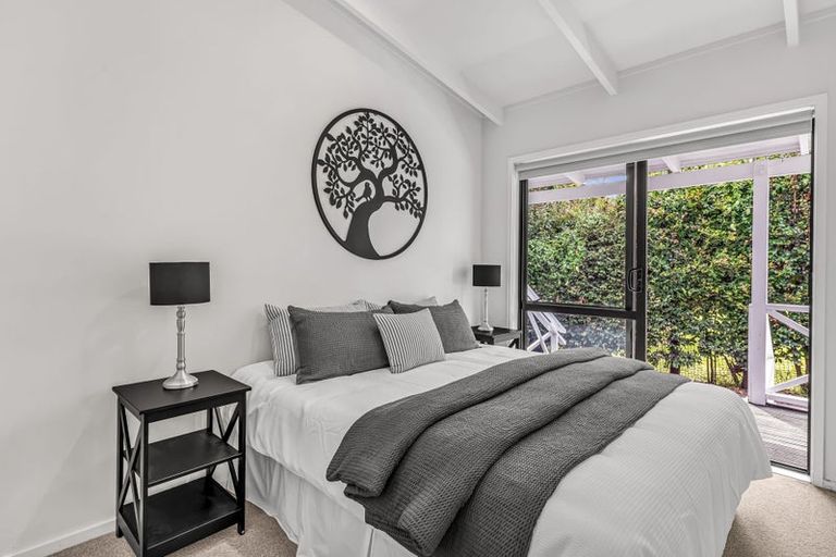 Photo of property in 1/47 Farquhar Road, Glendene, Auckland, 0602