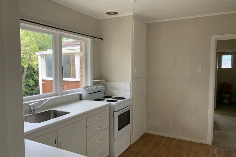 Photo of property in 39 Reeves Road, Pakuranga, Auckland, 2010