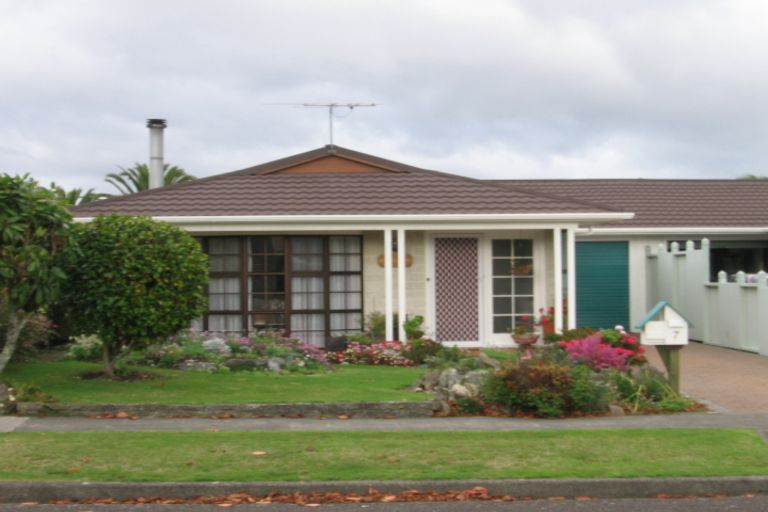 Photo of property in 7 Andrew Street, Waikanae, 5036