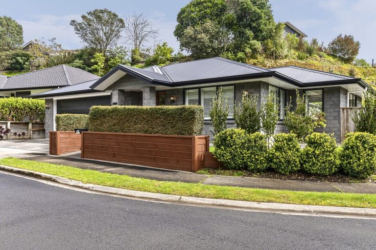 Photo of property in 9 Frederick Place, Whalers Gate, New Plymouth, 4310