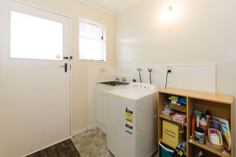 Photo of property in 11 Herbert Avenue, Cloverlea, Palmerston North, 4412