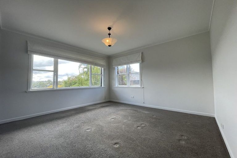 Photo of property in 1/13 Newhaven Terrace, Mairangi Bay, Auckland, 0630