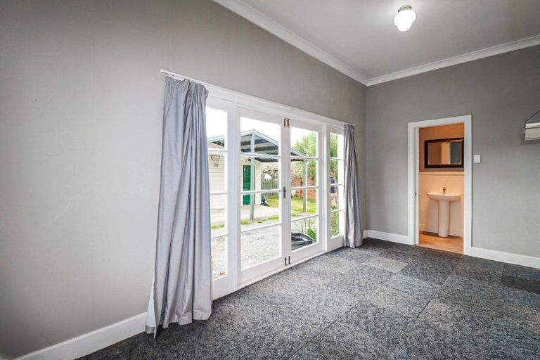 Photo of property in 30 Victoria Avenue, Dannevirke, 4930