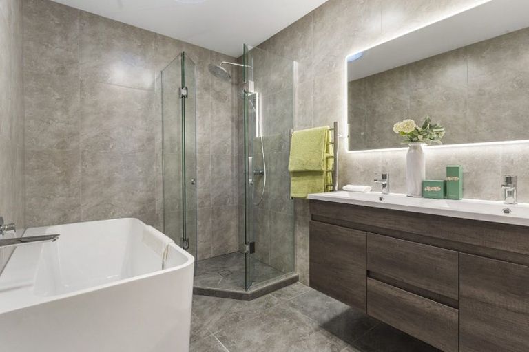 Photo of property in 2/14 Williamson Avenue, Belmont, Auckland, 0622