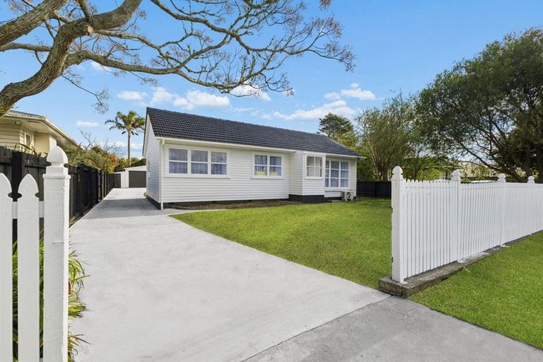 Photo of property in 15 Rice Crescent, Papakura, 2110