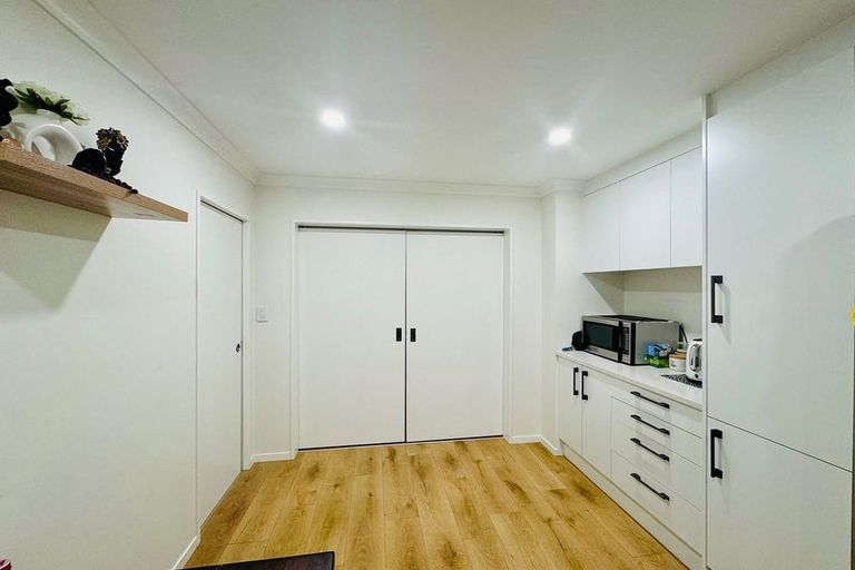 Photo of property in 9 Sun Orchid Avenue, Wiri, Auckland, 2104