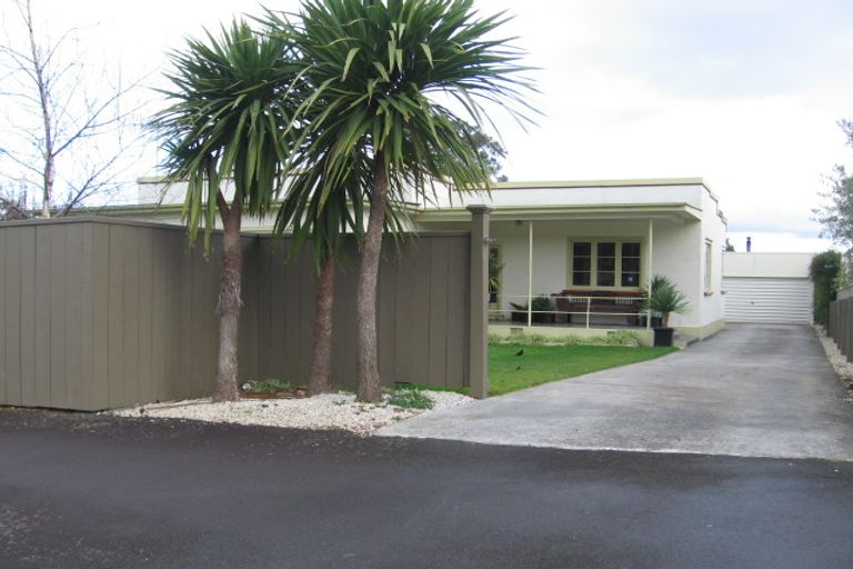 Photo of property in 72 Heretaunga Street, Palmerston North, 4414