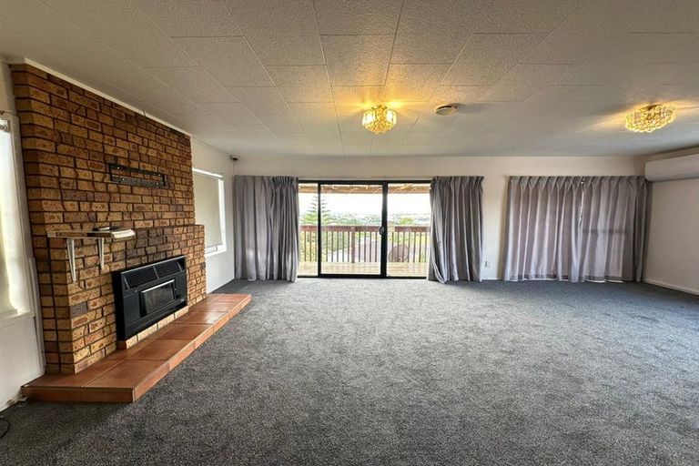Photo of property in 30 Royal Road, Massey, Auckland, 0614