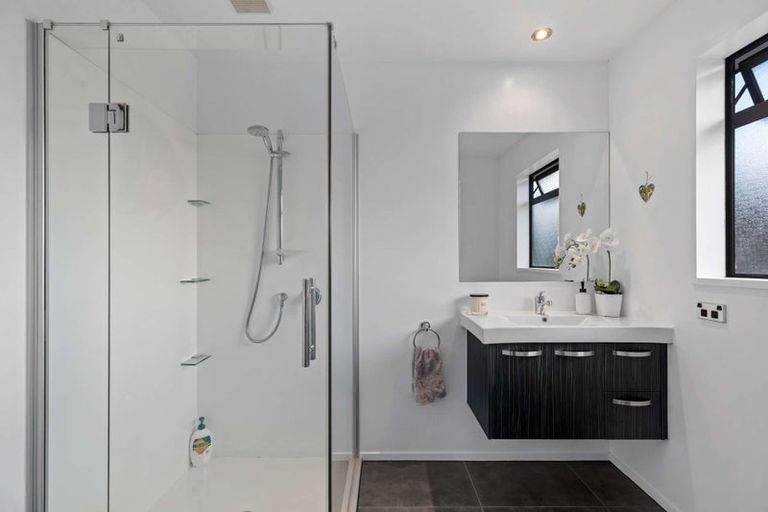 Photo of property in 499 Shelly Beach Road, South Head, Helensville, 0874