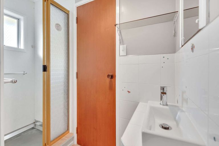 Photo of property in 1 Milsom Place, Te Puke, 3119