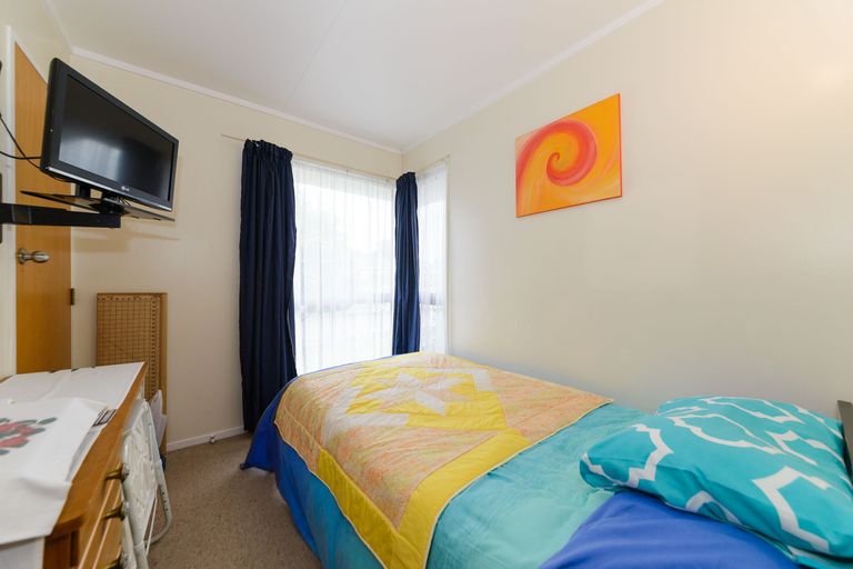 Photo of property in 11 Herbert Avenue, Cloverlea, Palmerston North, 4412