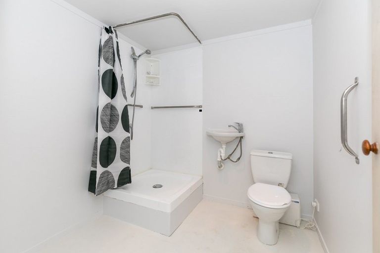 Photo of property in 8 Wanaka Place, Glenview, Hamilton, 3206