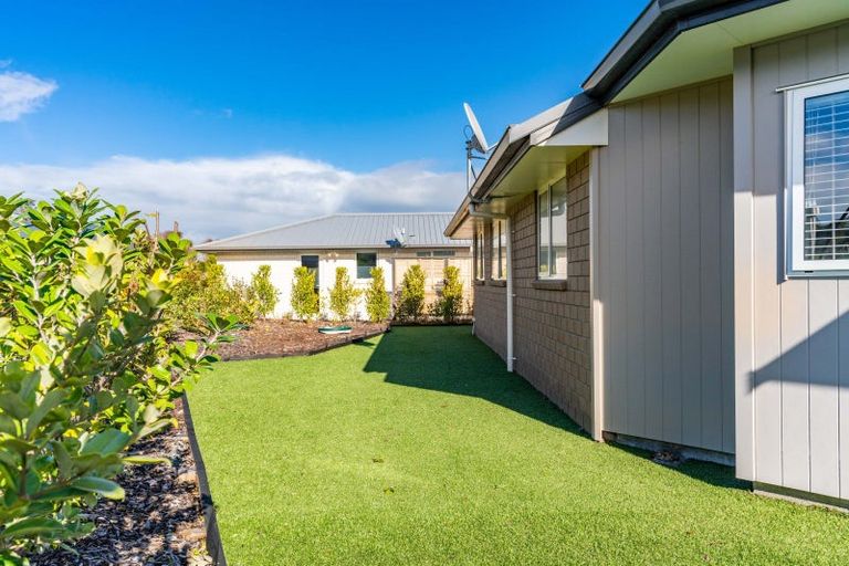 Photo of property in 2 Park Crescent, Mangawhai Heads, Mangawhai, 0505