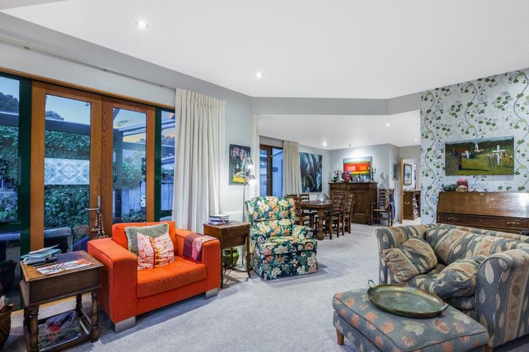 Photo of property in 34 Oroua Street, Eastbourne, Lower Hutt, 5013