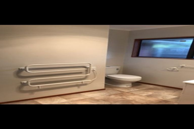 Photo of property in 11a Montgomery Terrace, Hokowhitu, Palmerston North, 4410