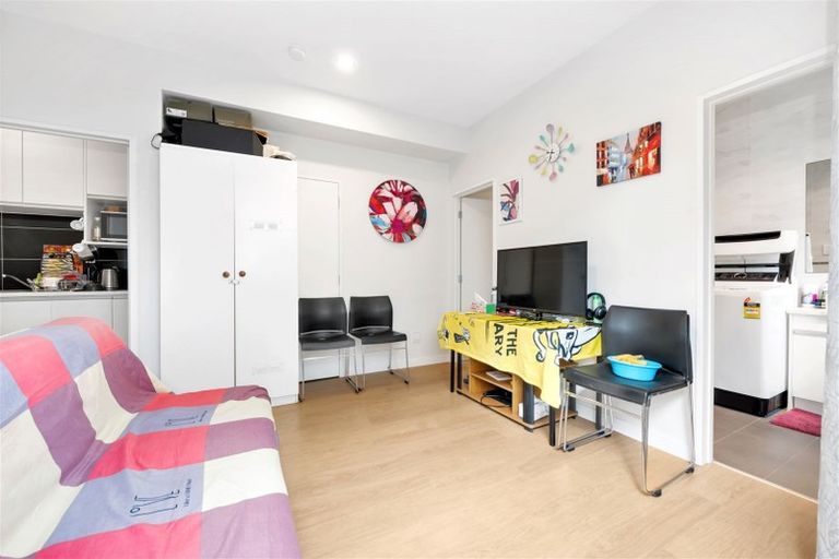 Photo of property in 16 Listack Drive, Flat Bush, Auckland, 2019