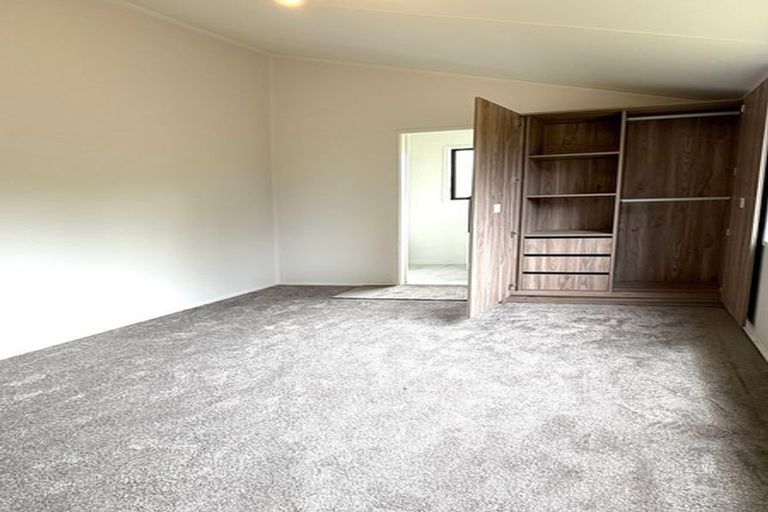 Photo of property in 87 Robert Skelton Place, Clendon Park, Auckland, 2103