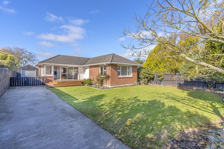 Photo of property in 15 Wingate Street, Redwood, Christchurch, 8051