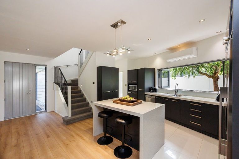 Photo of property in 23 Montgomery Terrace, Hokowhitu, Palmerston North, 4410