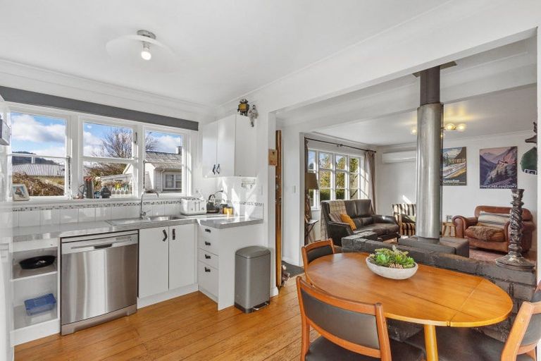 Photo of property in 37 Goldfinch Street, Ohakune, 4625