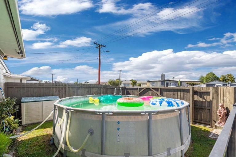 Photo of property in 15 Fenruss Street, Fairy Springs, Rotorua, 3015