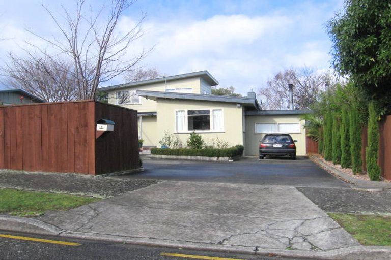 Photo of property in 98 Florence Avenue, Palmerston North, 4414