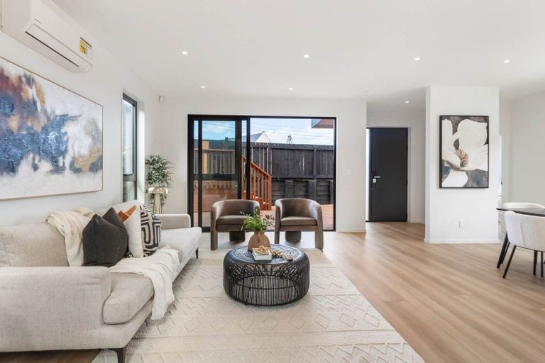 Photo of property in 1a Altair Place, Windsor Park, Auckland, 0632