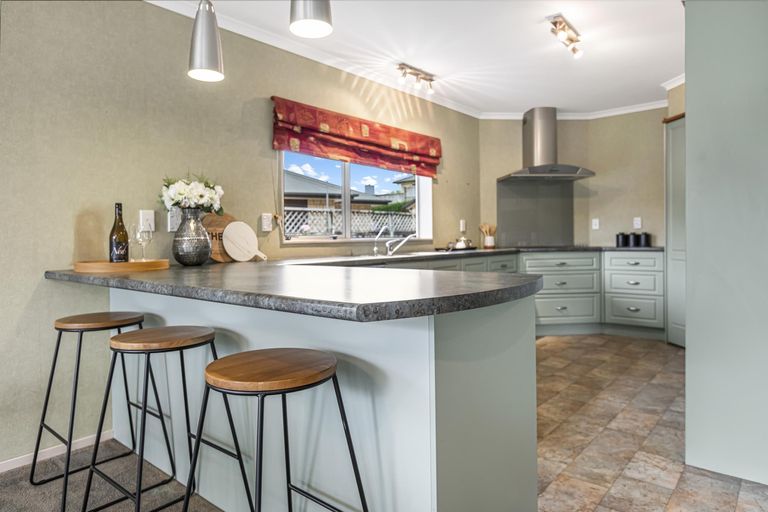 Photo of property in 16 Sequoia Place, Morrinsville, 3300