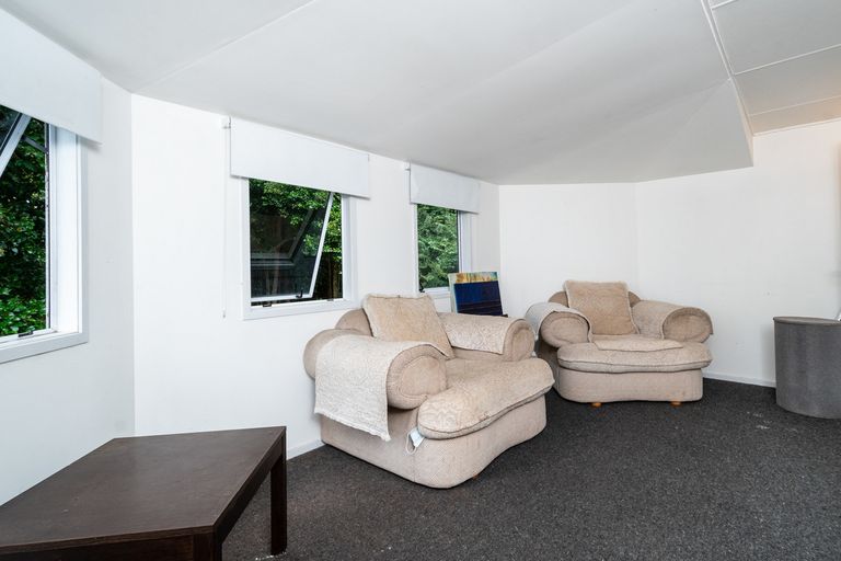 Photo of property in 2/15 Mcleod Road, Henderson, Auckland, 0612