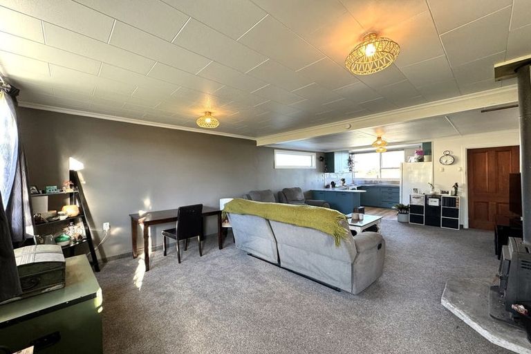 Photo of property in 59 Salcombe Street, Kaitangata, 9210