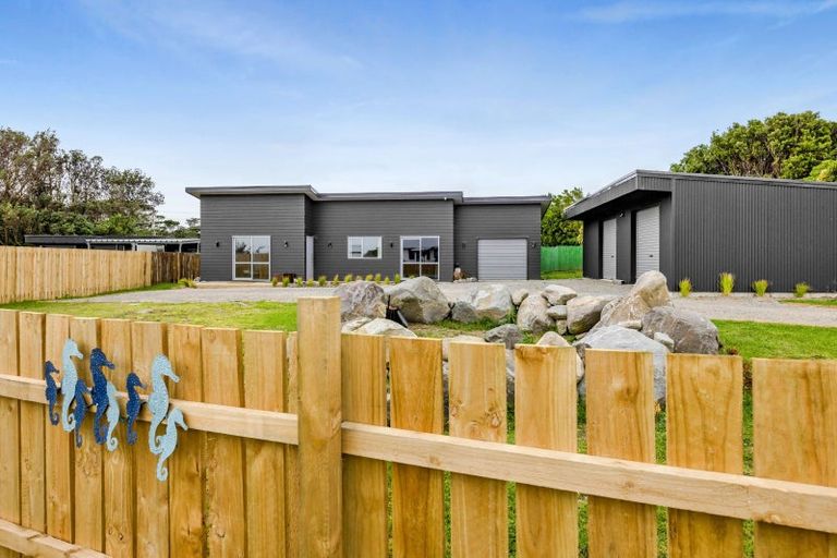 Photo of property in 34 Hickey Place, Opunake, 4616