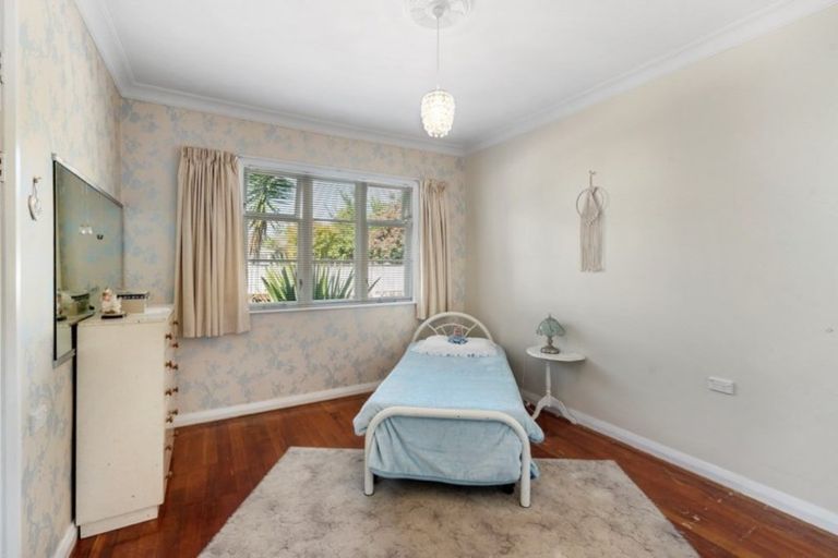 Photo of property in 126 Weraroa Road, Levin, 5510