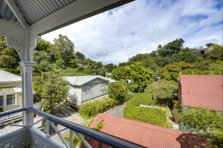 Photo of property in 2 Cameron Road, Bluff Hill, Napier, 4110