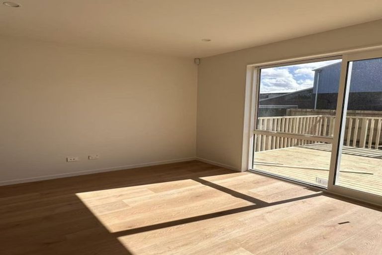 Photo of property in 20c Edwards Avenue, Henderson, Auckland, 0610